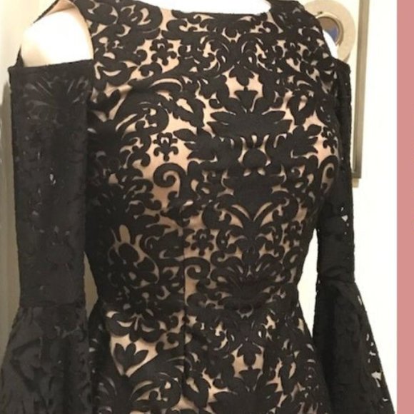 Cocktail off the shoulder dress by XSCAPE, size 4 - Picture 4 of 8